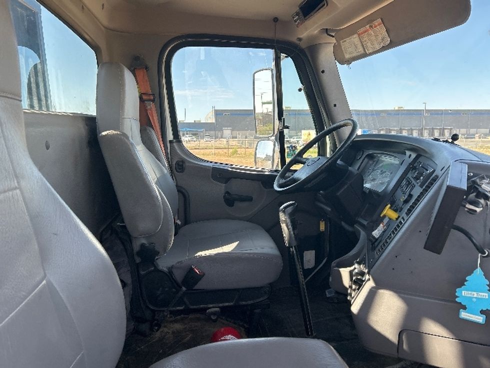 Flatbed Truck-Light and Medium Duty Trucks-Freightliner-2020-114SD-Odessa-TX-226,693\n\t\tmiles-$ 116,750 - Image 28