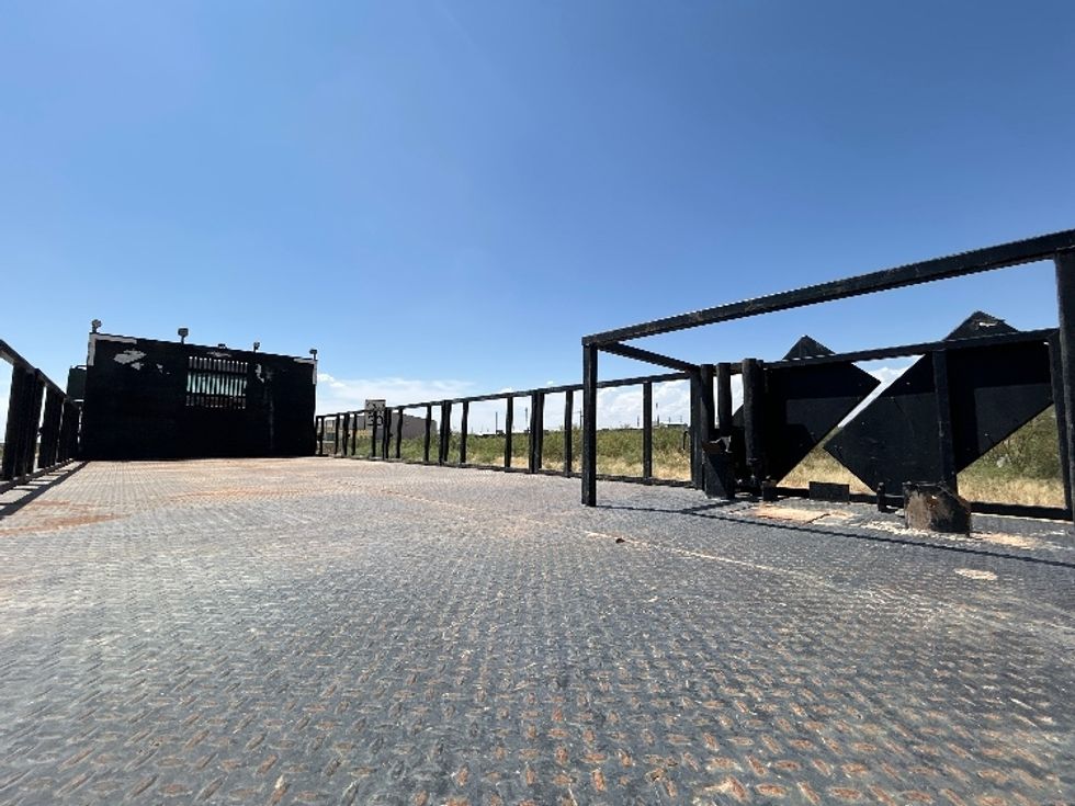 Flatbed Truck-Light and Medium Duty Trucks-Freightliner-2020-114SD-Odessa-TX-99,500\n\t\tmiles-$ 104,250 - Image 12
