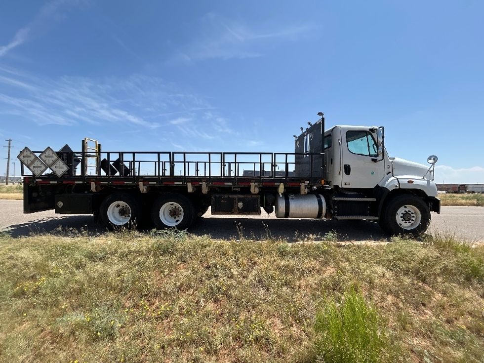 Flatbed Truck-Light and Medium Duty Trucks-Freightliner-2020-114SD-Odessa-TX-99,500\n\t\tmiles-$ 104,250 - Image 15