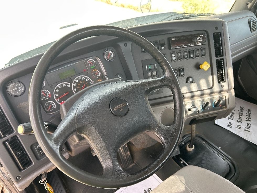 Flatbed Truck-Light and Medium Duty Trucks-Freightliner-2020-114SD-Odessa-TX-99,500\n\t\tmiles-$ 104,250 - Image 17
