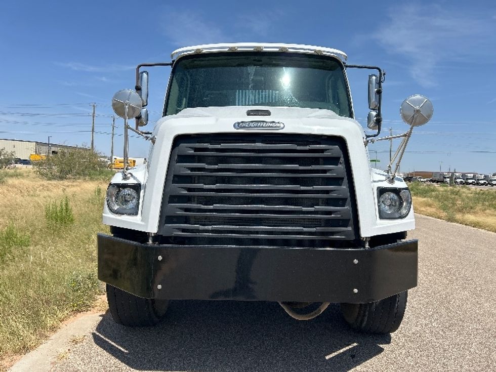 Flatbed Truck-Light and Medium Duty Trucks-Freightliner-2020-114SD-Odessa-TX-99,500\n\t\tmiles-$ 104,250 - Image 2