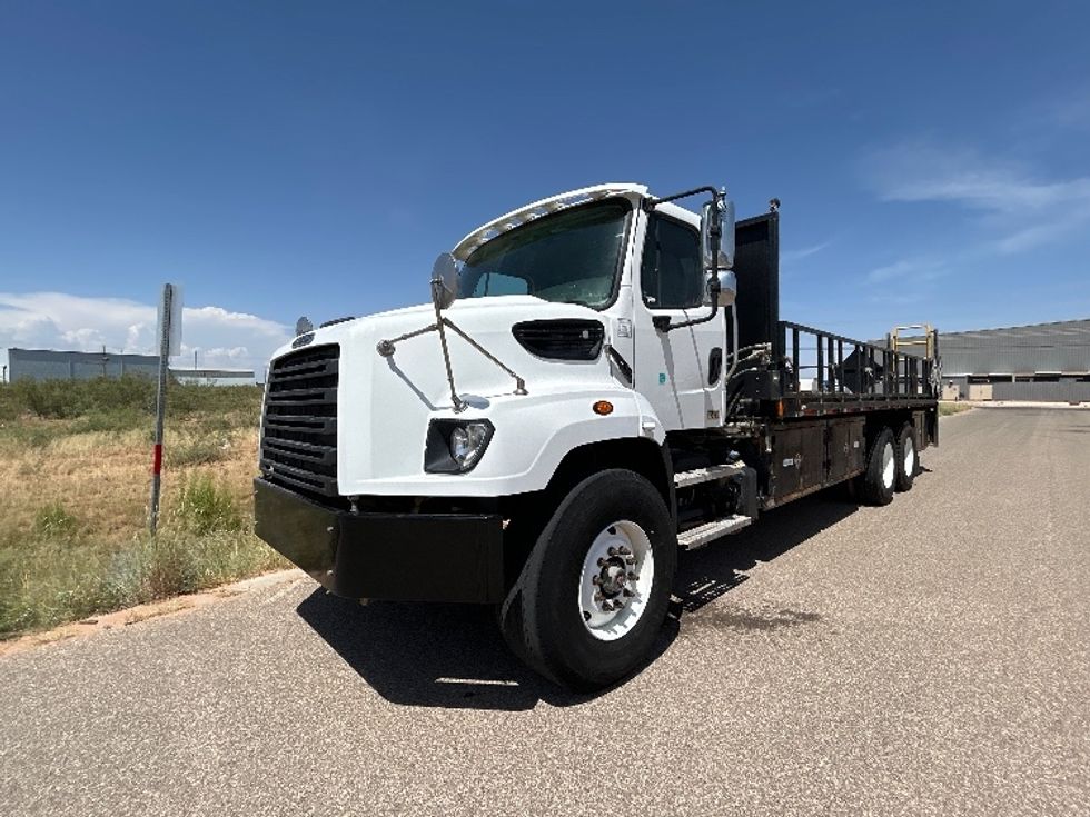 Flatbed Truck-Light and Medium Duty Trucks-Freightliner-2020-114SD-Odessa-TX-99,500\n\t\tmiles-$ 104,250 - Image 3