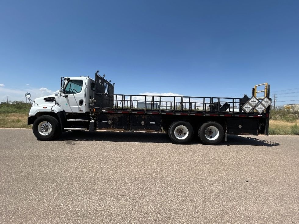 Flatbed Truck-Light and Medium Duty Trucks-Freightliner-2020-114SD-Odessa-TX-99,500\n\t\tmiles-$ 104,250 - Image 4
