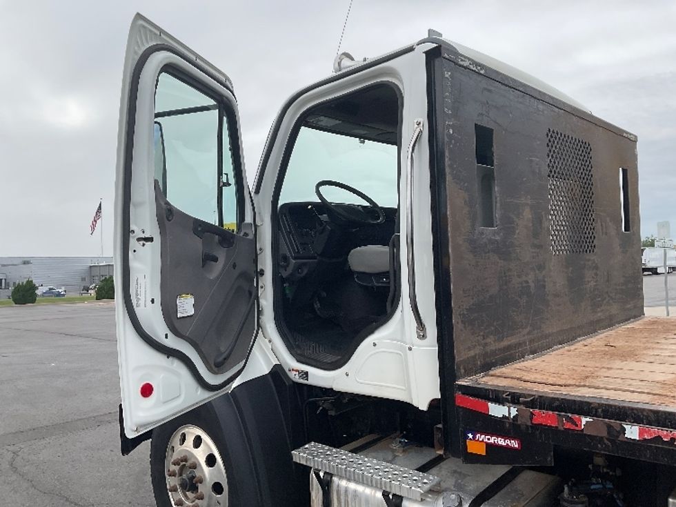 Flatbed Truck-Light and Medium Duty Trucks-Freightliner-2020-114SD-Oklahoma City-OK-147,422\n\t\tmiles-$ 113,500 - Image 11