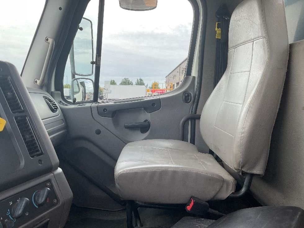 Flatbed Truck-Light and Medium Duty Trucks-Freightliner-2020-114SD-Oklahoma City-OK-147,422\n\t\tmiles-$ 113,500 - Image 14