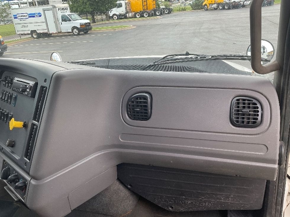 Flatbed Truck-Light and Medium Duty Trucks-Freightliner-2020-114SD-Oklahoma City-OK-147,422\n\t\tmiles-$ 113,500 - Image 16