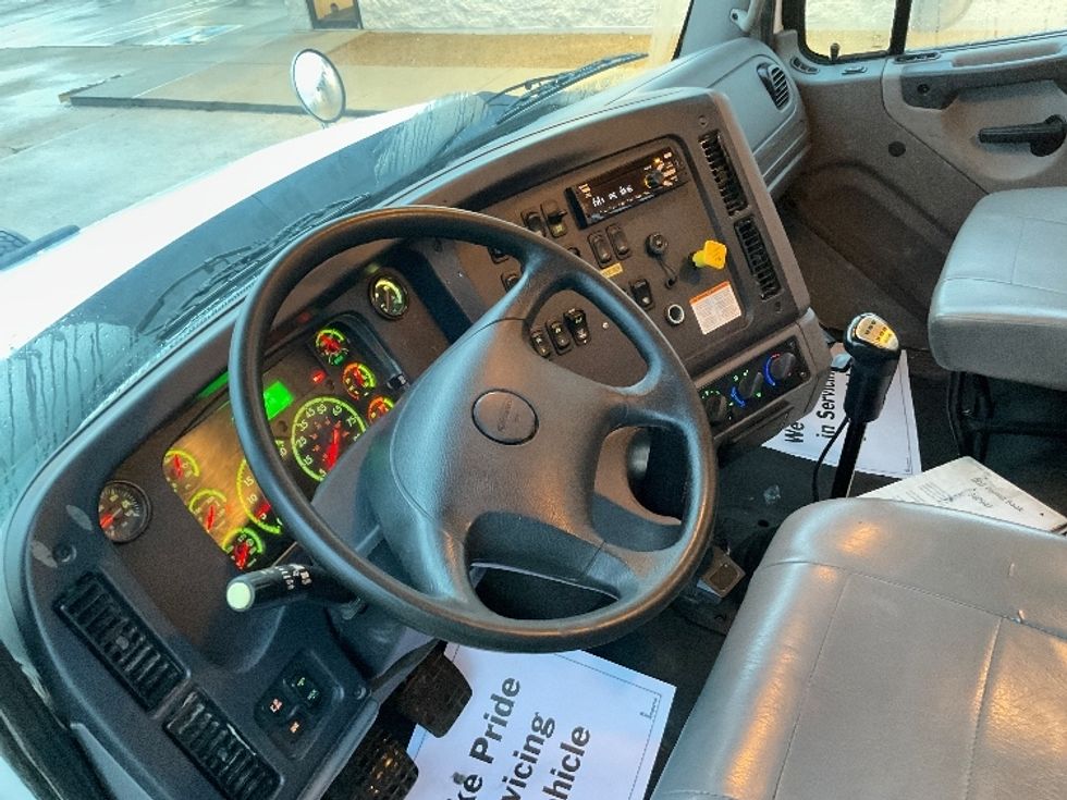 Flatbed Truck-Light and Medium Duty Trucks-Freightliner-2020-114SD-Oklahoma City-OK-242,553\n\t\tmiles-$ 100,250 - Image 14