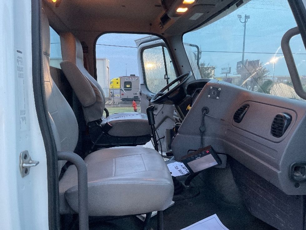 Flatbed Truck-Light and Medium Duty Trucks-Freightliner-2020-114SD-Oklahoma City-OK-242,553\n\t\tmiles-$ 100,250 - Image 19