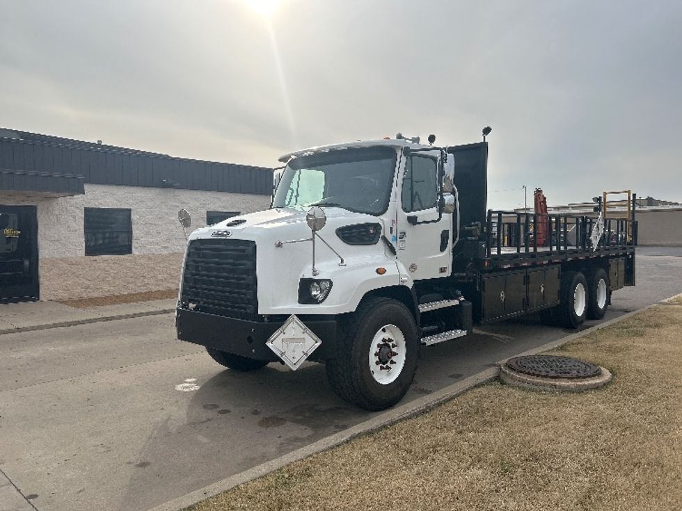 Flatbed Truck-Light and Medium Duty Trucks-Freightliner-2020-114SD-Oklahoma City-OK-242,553\n\t\tmiles-$ 100,250 - Image 3