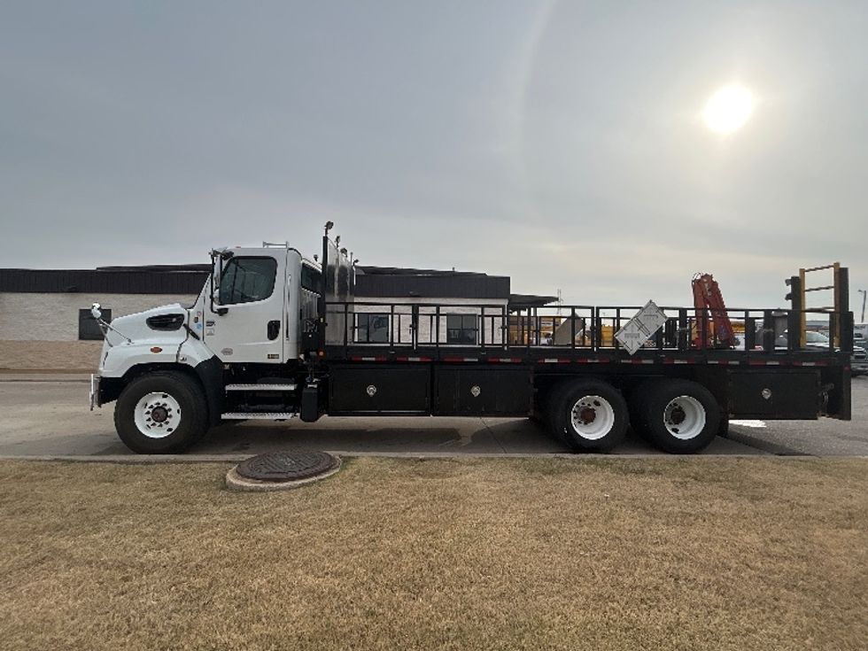 Flatbed Truck-Light and Medium Duty Trucks-Freightliner-2020-114SD-Oklahoma City-OK-242,553\n\t\tmiles-$ 100,250 - Image 4