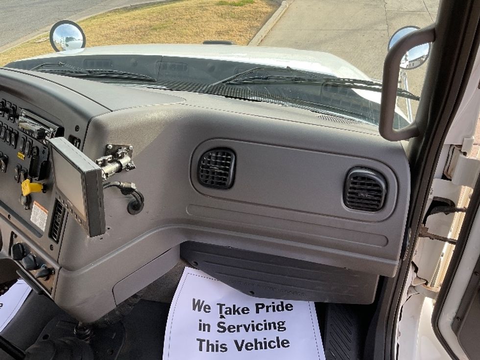 Flatbed Truck-Light and Medium Duty Trucks-Freightliner-2020-114SD-Oklahoma City-OK-246,738\n\t\tmiles-$ 100,000 - Image 18