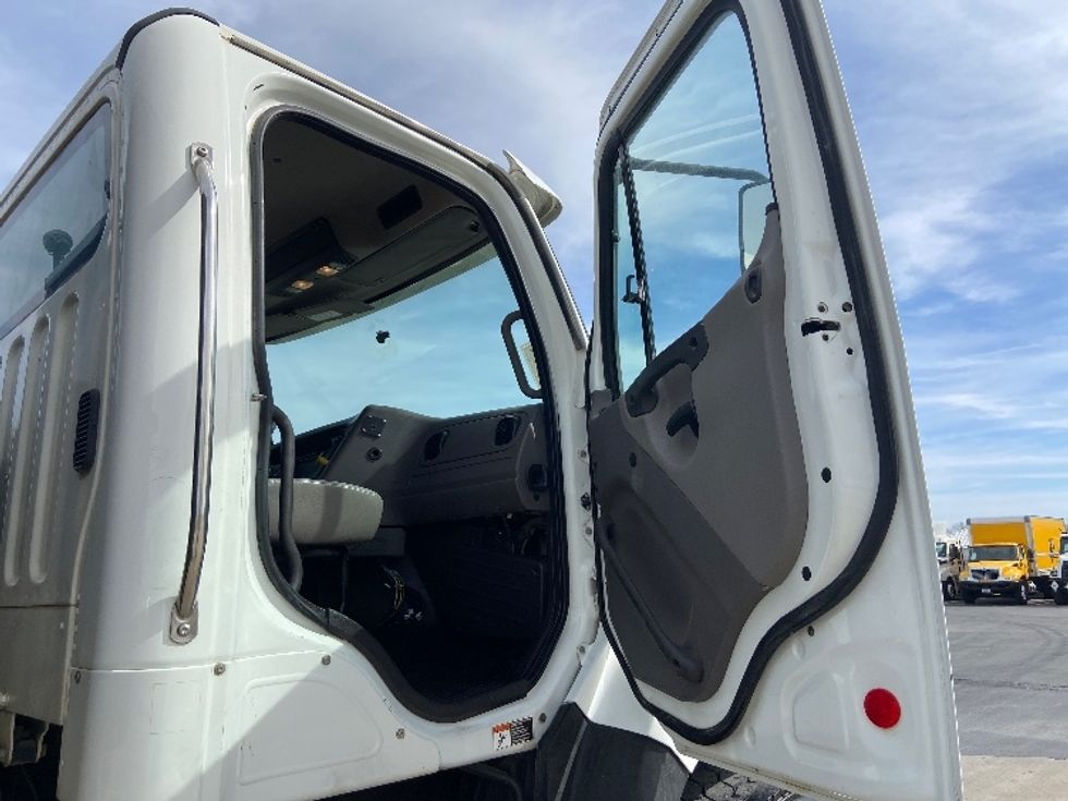 Flatbed Truck-Light and Medium Duty Trucks-Freightliner-2020-114SD-San Antonio-TX-184,766\n\t\tmiles-$ 102,750 - Image 18