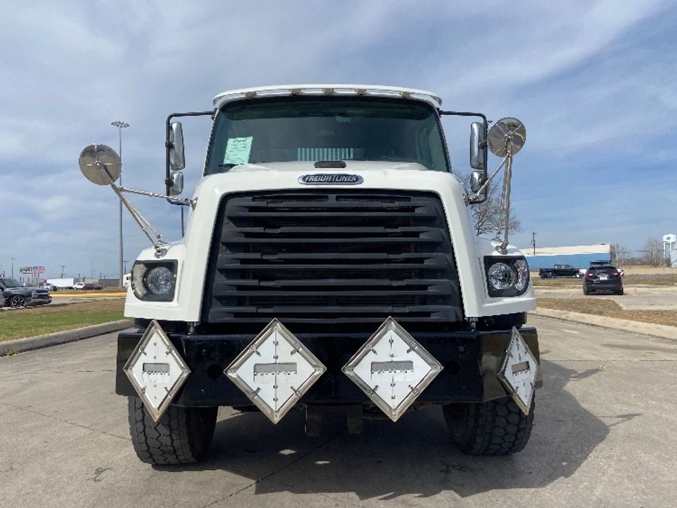 Flatbed Truck-Light and Medium Duty Trucks-Freightliner-2020-114SD-San Antonio-TX-184,766\n\t\tmiles-$ 102,750 - Image 2