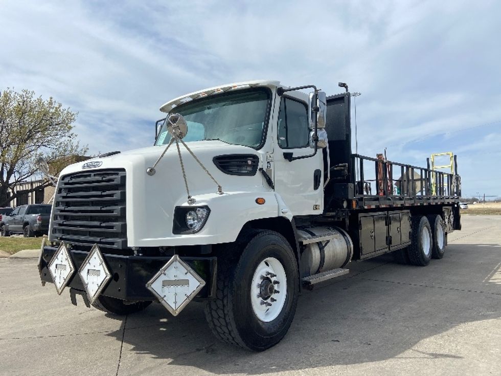Flatbed Truck-Light and Medium Duty Trucks-Freightliner-2020-114SD-San Antonio-TX-184,766\n\t\tmiles-$ 102,750 - Image 3