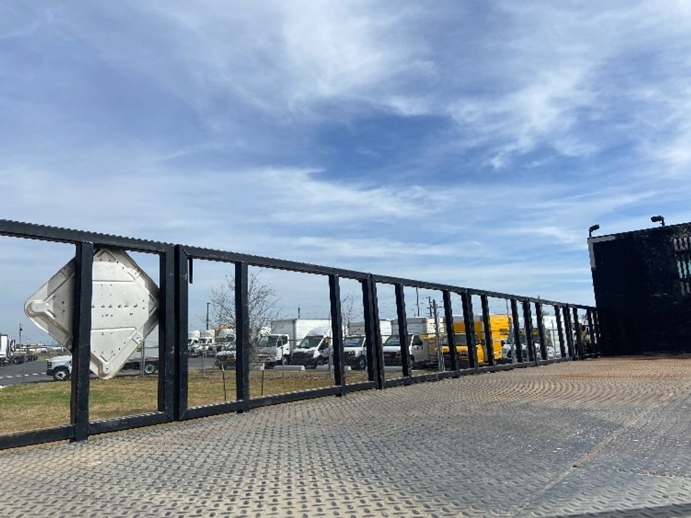 Flatbed Truck-Light and Medium Duty Trucks-Freightliner-2020-114SD-San Antonio-TX-184,766\n\t\tmiles-$ 102,750 - Image 9