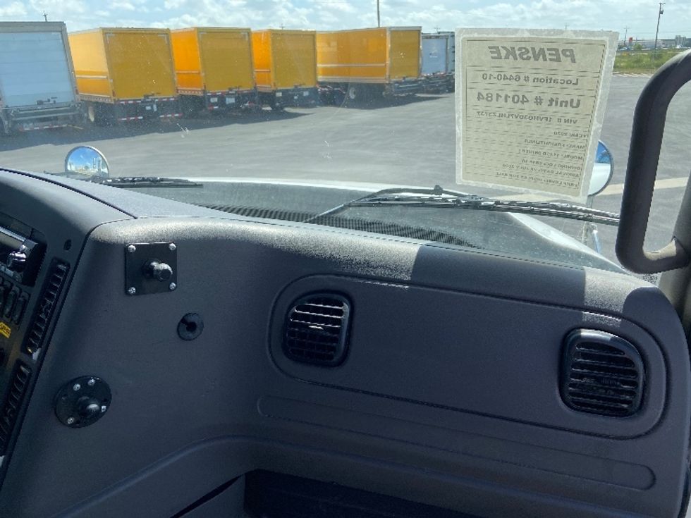Flatbed Truck-Light and Medium Duty Trucks-Freightliner-2020-114SD-San Antonio-TX-185,610\n\t\tmiles-$ 99,250 - Image 19