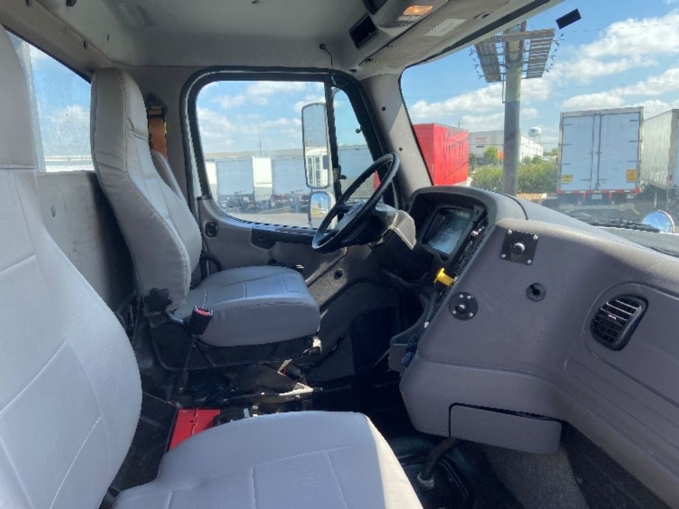 Flatbed Truck-Light and Medium Duty Trucks-Freightliner-2020-114SD-San Antonio-TX-185,610\n\t\tmiles-$ 99,250 - Image 20