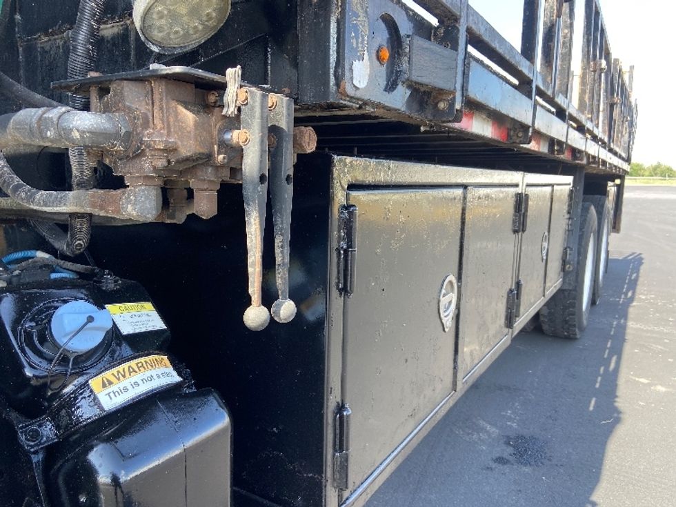 Flatbed Truck-Light and Medium Duty Trucks-Freightliner-2020-114SD-San Antonio-TX-185,610\n\t\tmiles-$ 99,250 - Image 5
