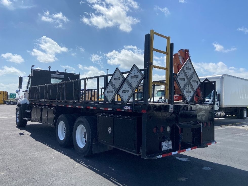 Flatbed Truck-Light and Medium Duty Trucks-Freightliner-2020-114SD-San Antonio-TX-185,610\n\t\tmiles-$ 99,250 - Image 6