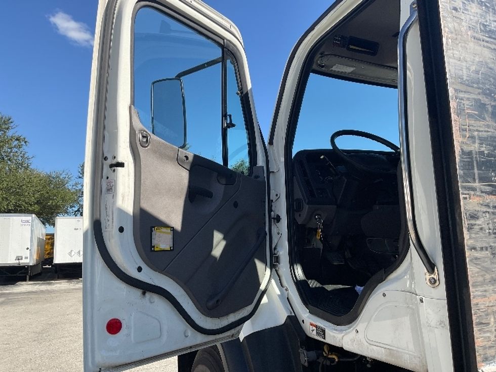 Flatbed Truck-Light and Medium Duty Trucks-Freightliner-2020-114SD-Tampa-FL-281,480\n\t\tmiles-$ 100,250 - Image 16