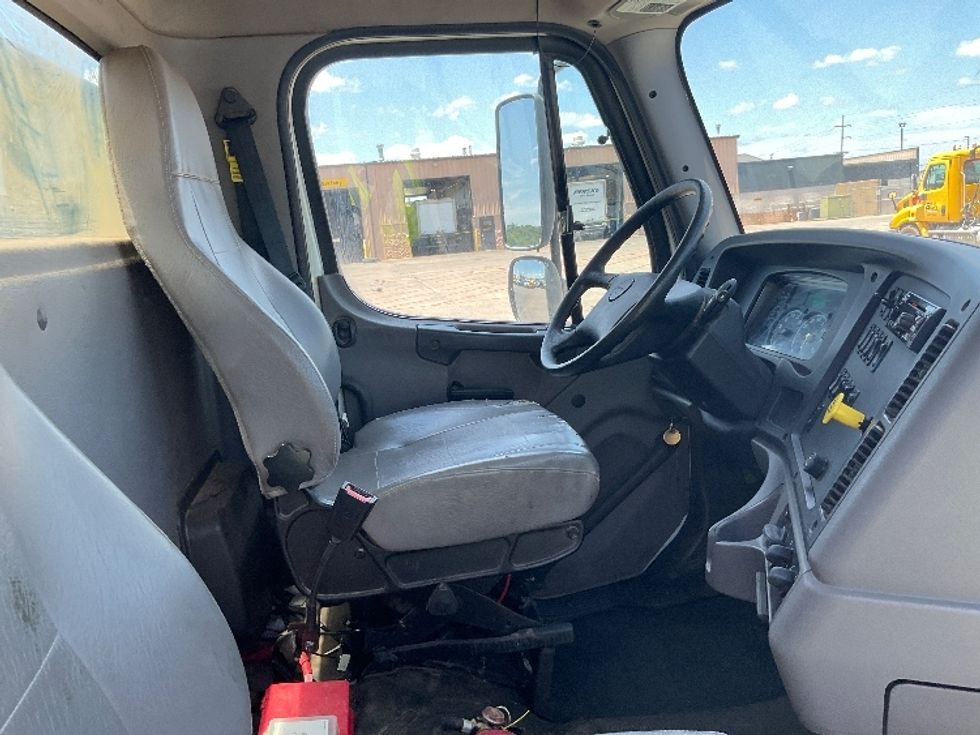 Flatbed Truck-Light and Medium Duty Trucks-Freightliner-2020-114SD-Tulsa-OK-218,912\n\t\tmiles-$ 109,500 - Image 17