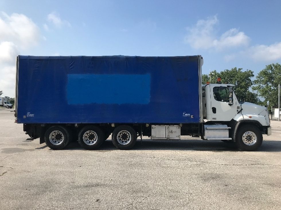 Flatbed Truck-Light and Medium Duty Trucks-Freightliner-2020-114SD-Windsor-ON-192,797\n\t\tkm-$ 148,750 - Image 14