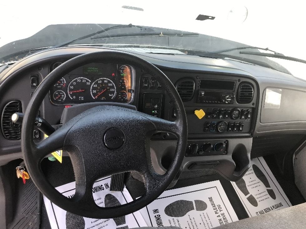 Flatbed Truck-Light and Medium Duty Trucks-Freightliner-2020-114SD-Windsor-ON-192,797\n\t\tkm-$ 148,750 - Image 17