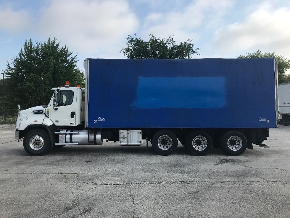 Flatbed Truck-Light and Medium Duty Trucks-Freightliner-2020-114SD-Windsor-ON-192,797\n\t\tkm-$ 148,750 - Image 4