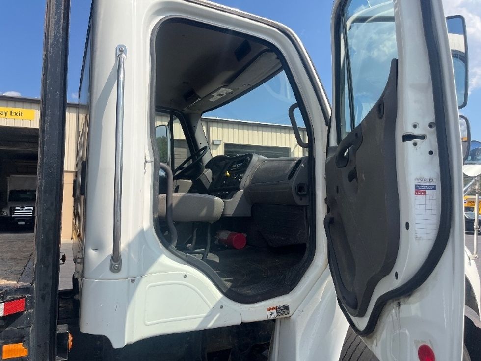 Flatbed Truck-Light and Medium Duty Trucks-Freightliner-2020-M2-Alabaster-AL-172,678\n\t\tmiles-$ 74,000 - Image 19