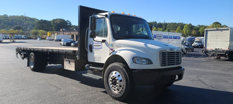 Flatbed Truck-Light and Medium Duty Trucks-Freightliner-2020-M2-Atlanta-GA-195,292\n\t\tmiles-$ 42,000 - Image 1