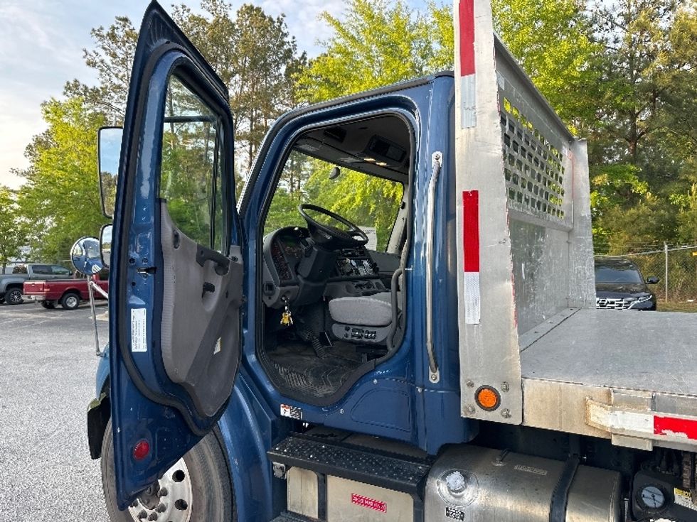 Flatbed Truck-Light and Medium Duty Trucks-Freightliner-2020-M2-Atlanta-GA-321,686\n\t\tmiles-$ 23,500 - Image 10