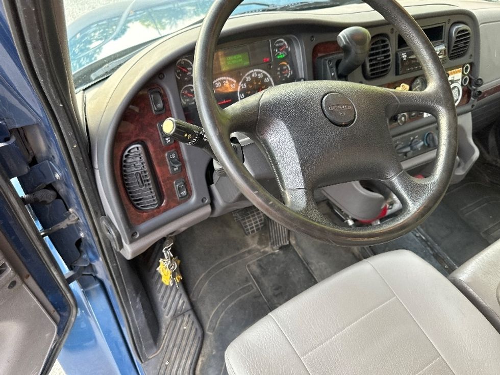 Flatbed Truck-Light and Medium Duty Trucks-Freightliner-2020-M2-Atlanta-GA-321,686\n\t\tmiles-$ 23,500 - Image 11