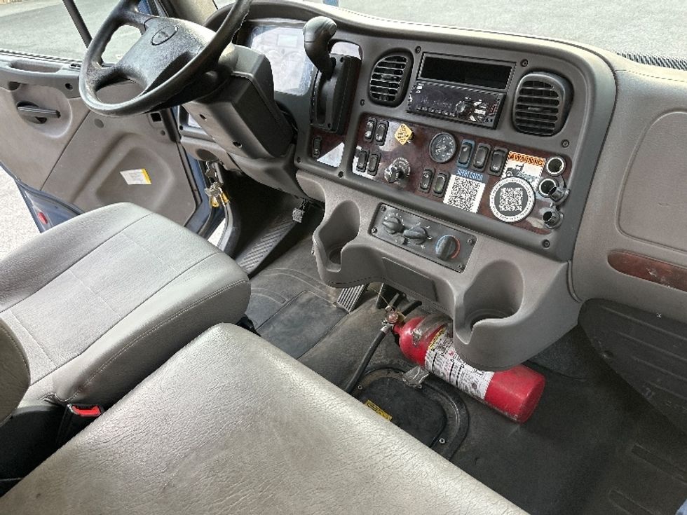 Flatbed Truck-Light and Medium Duty Trucks-Freightliner-2020-M2-Atlanta-GA-321,686\n\t\tmiles-$ 23,500 - Image 16