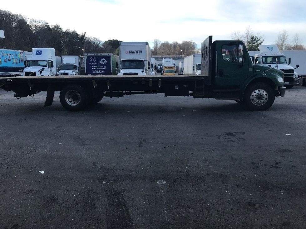 Flatbed Truck-Light and Medium Duty Trucks-Freightliner-2020-M2-Auburn-MA-117,200\n\t\tmiles-$ 51,500 - Image 12
