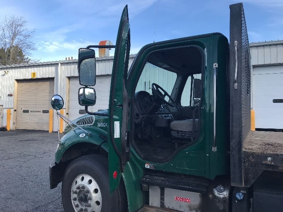 Flatbed Truck-Light and Medium Duty Trucks-Freightliner-2020-M2-Auburn-MA-117,200\n\t\tmiles-$ 51,500 - Image 13