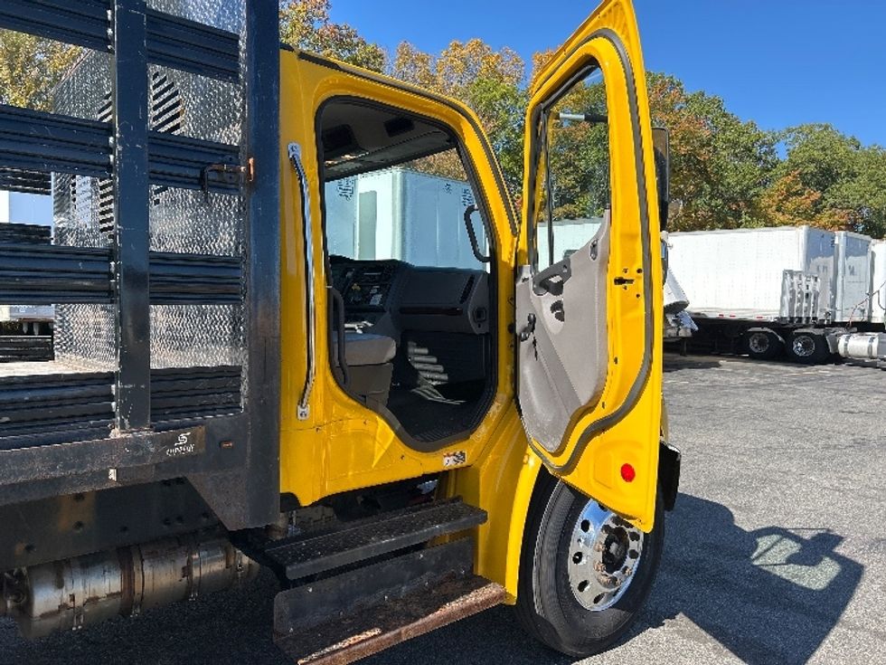 Flatbed Truck-Light and Medium Duty Trucks-Freightliner-2020-M2-Braintree-MA-192,430\n\t\tmiles-$ 35,750 - Image 17