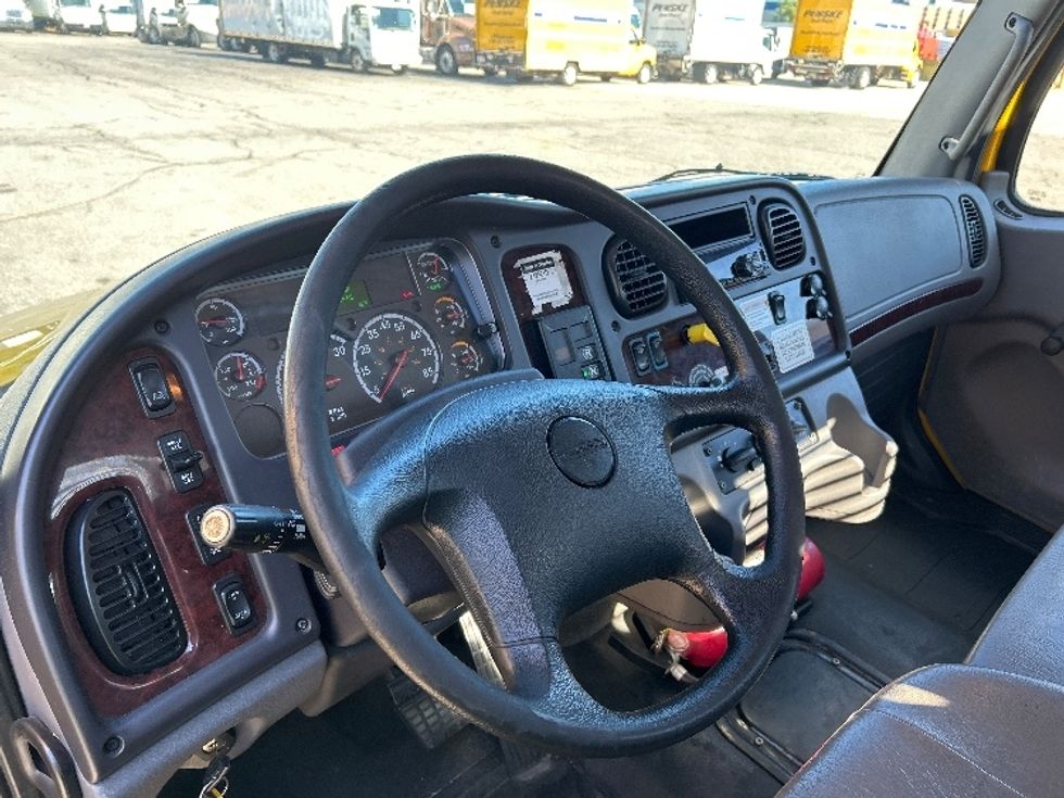 Flatbed Truck-Light and Medium Duty Trucks-Freightliner-2020-M2-Braintree-MA-192,430\n\t\tmiles-$ 35,750 - Image 18