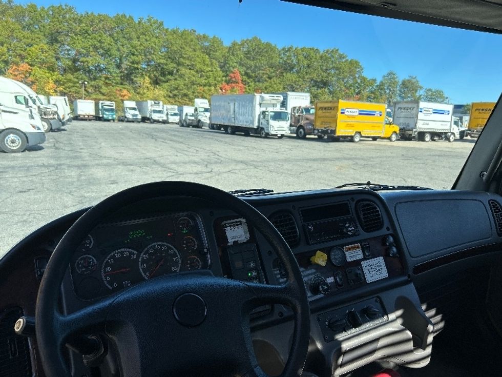 Flatbed Truck-Light and Medium Duty Trucks-Freightliner-2020-M2-Braintree-MA-192,430\n\t\tmiles-$ 35,750 - Image 19