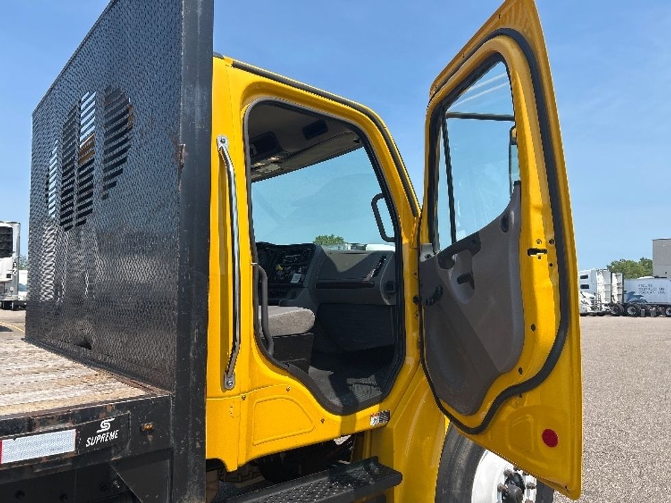 Flatbed Truck-Light and Medium Duty Trucks-Freightliner-2020-M2-Brooklyn Park-MN-139,945\n\t\tmiles-$ 51,750 - Image 19