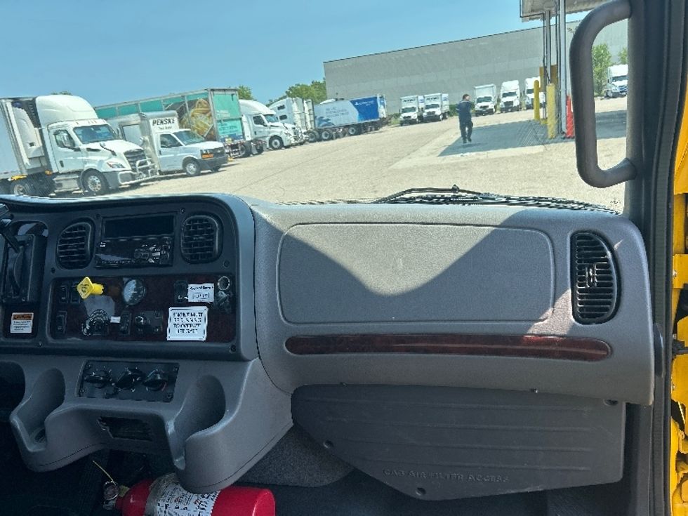 2020 Freightliner M2 106 Medium Duty photo 16