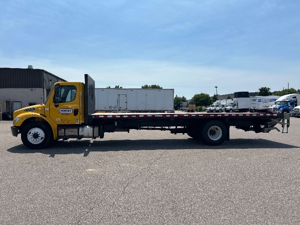 2020 Freightliner M2 106 Medium Duty photo 3