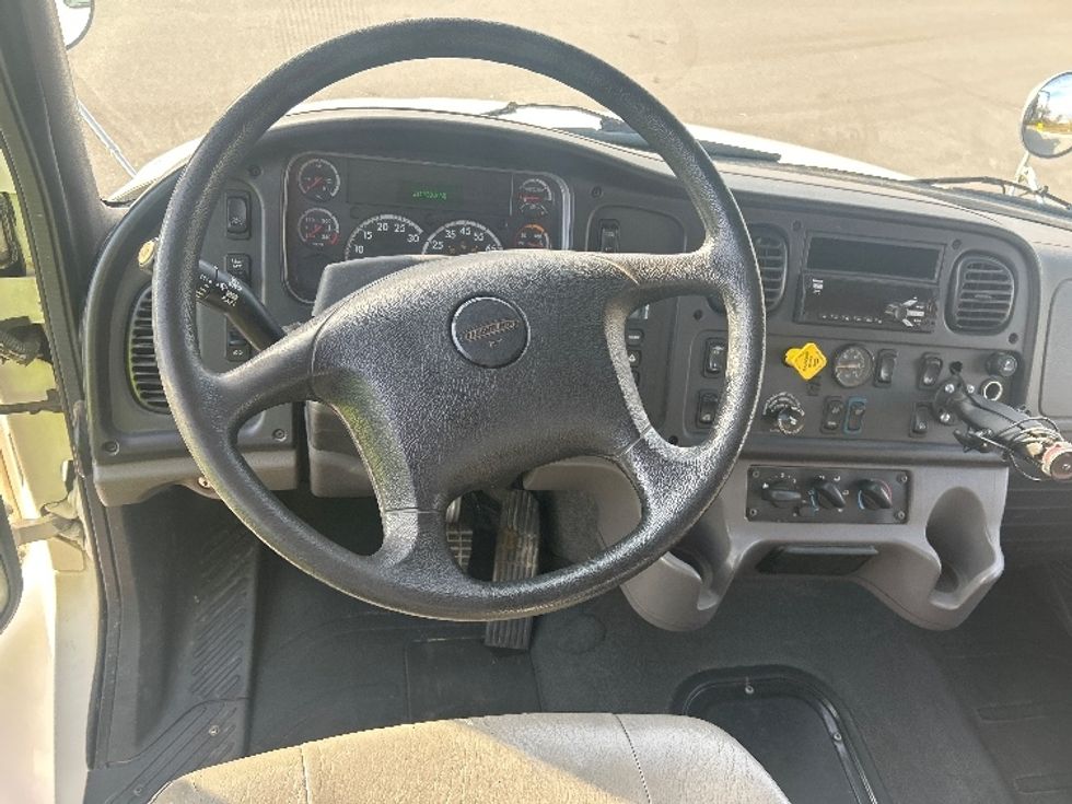 Flatbed Truck-Light and Medium Duty Trucks-Freightliner-2020-M2-Byron Center-MI-111,133\n\t\tmiles-$ 51,250 - Image 14