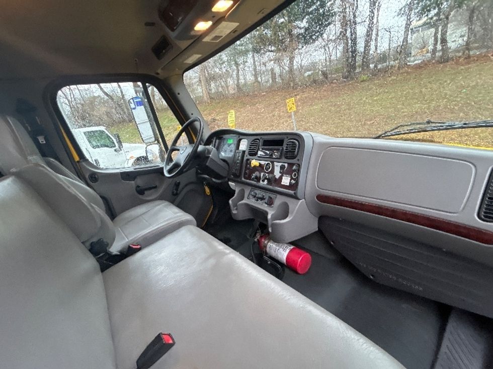 Flatbed Truck-Light and Medium Duty Trucks-Freightliner-2020-M2-Capitol Heights-MD-137,500\n\t\tmiles-$ 39,750 - Image 22