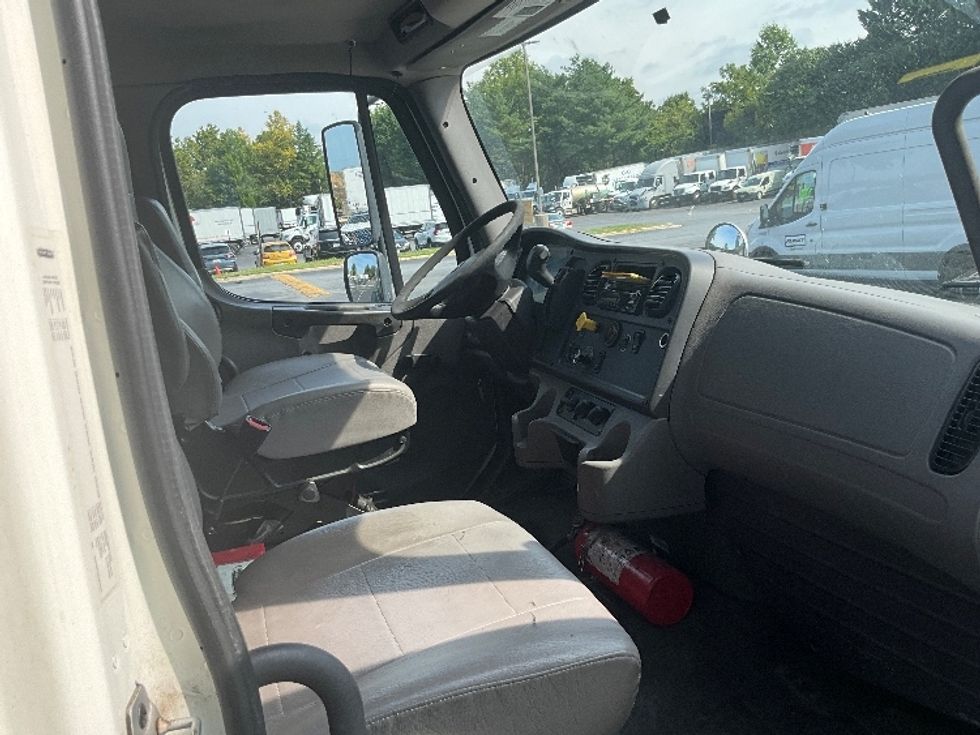 Flatbed Truck-Light and Medium Duty Trucks-Freightliner-2020-M2-Capitol Heights-MD-186,116\n\t\tmiles-$ 47,750 - Image 22