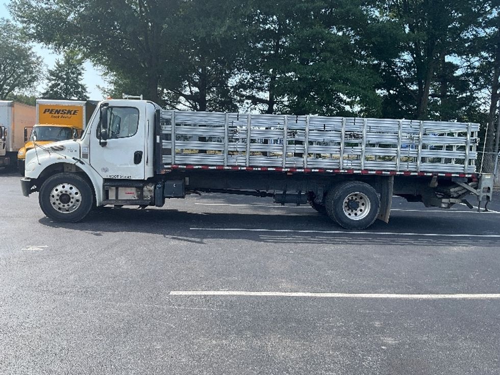Flatbed Truck-Light and Medium Duty Trucks-Freightliner-2020-M2-Capitol Heights-MD-186,116\n\t\tmiles-$ 47,750 - Image 4