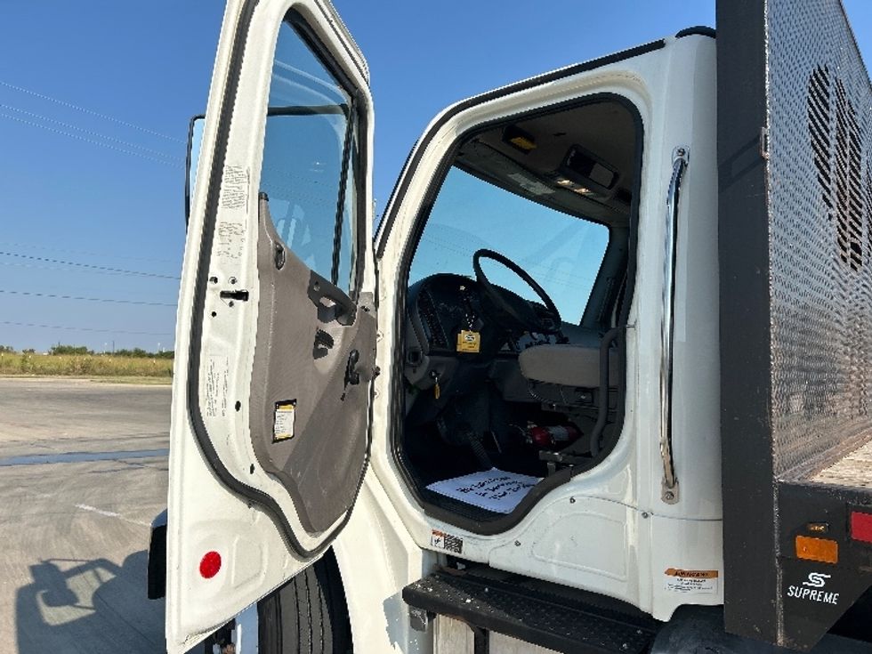 Flatbed Truck-Light and Medium Duty Trucks-Freightliner-2020-M2-Carrollton-TX-209,650\n\t\tmiles-$ 43,250 - Image 13