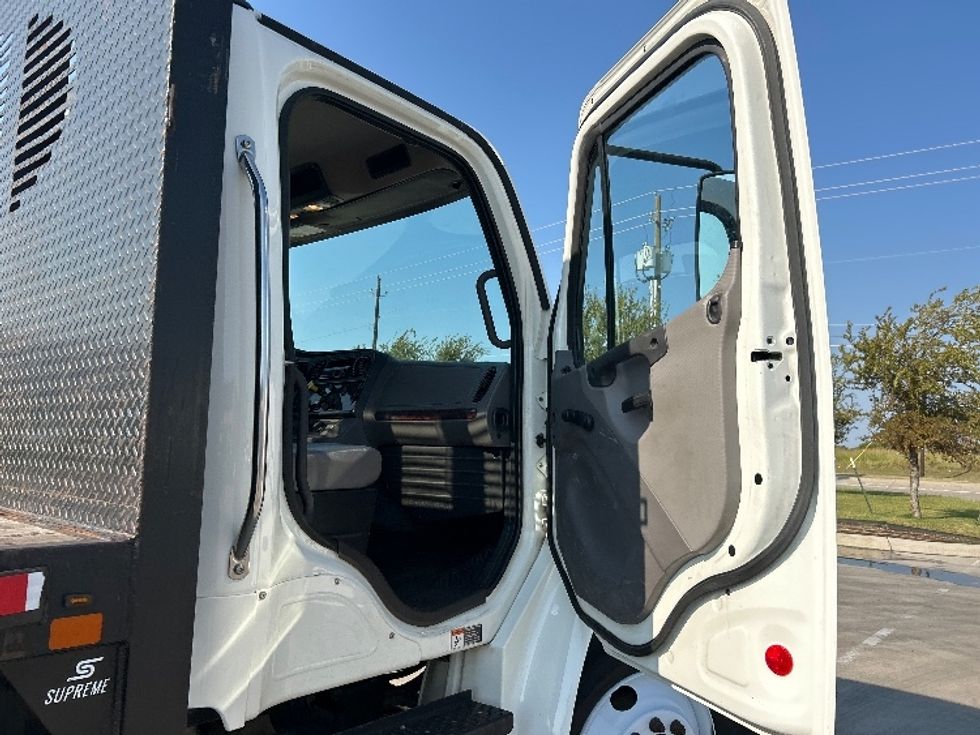 Flatbed Truck-Light and Medium Duty Trucks-Freightliner-2020-M2-Carrollton-TX-209,650\n\t\tmiles-$ 43,250 - Image 17