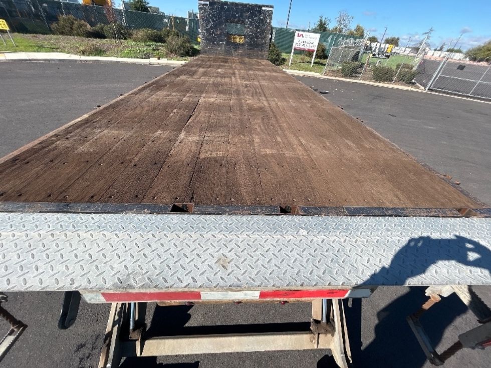 Flatbed Truck-Light and Medium Duty Trucks-Freightliner-2020-M2-Ceres-CA-161,730\n\t\tmiles-$ 49,750 - Image 10