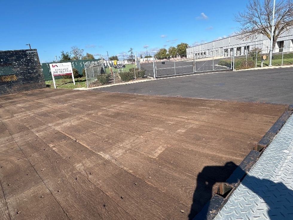 Flatbed Truck-Light and Medium Duty Trucks-Freightliner-2020-M2-Ceres-CA-161,730\n\t\tmiles-$ 49,750 - Image 12