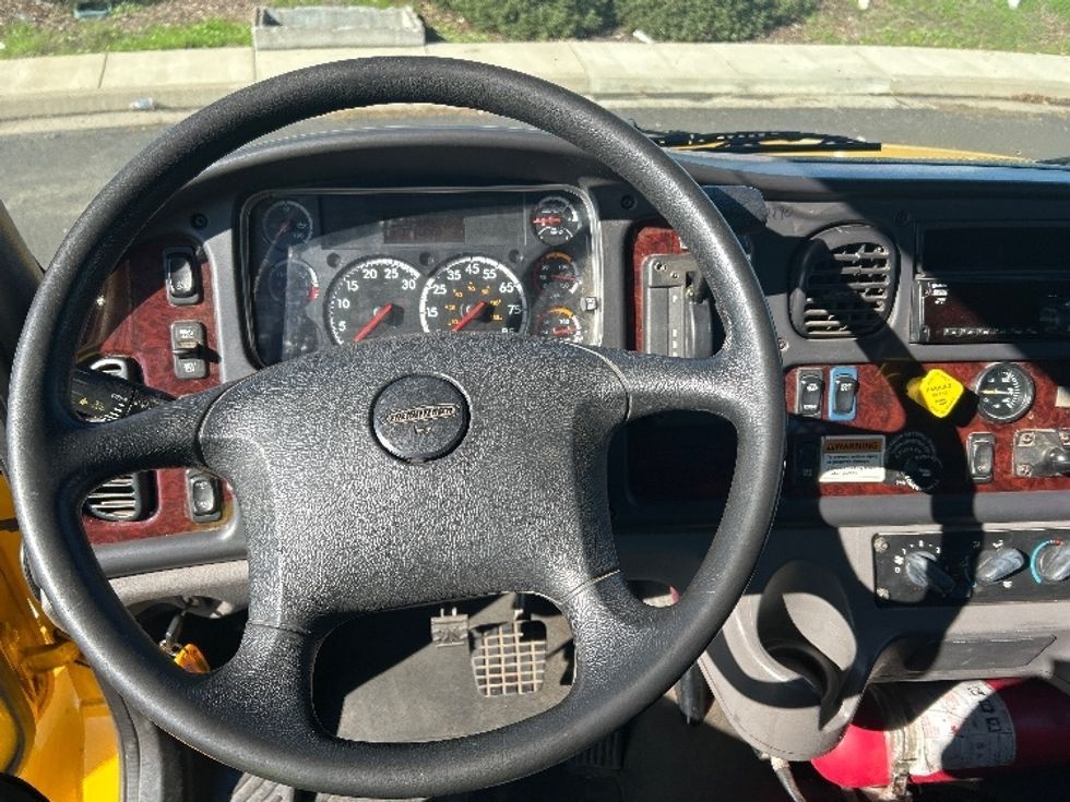 Flatbed Truck-Light and Medium Duty Trucks-Freightliner-2020-M2-Ceres-CA-161,730\n\t\tmiles-$ 49,750 - Image 18